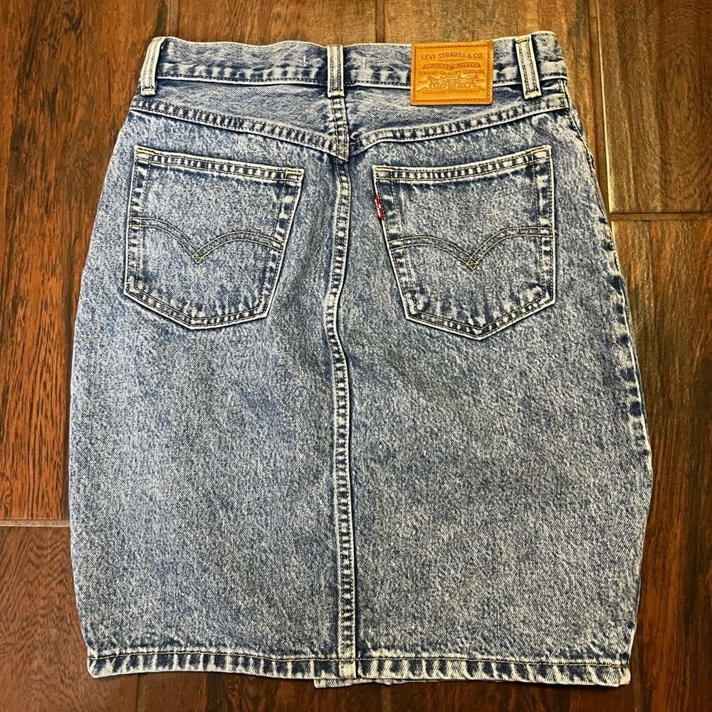 Levi’s Premium Button Down Denim Mom Skirt Urban Outfitters - Picture 5 of 6